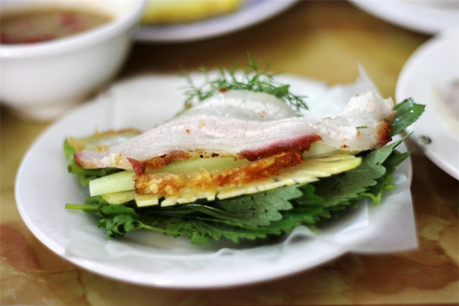 8 món ăn thần thánh giúp bạn chống chọi với thời tiết rán trứng giữa đường của Hà Nội - Ảnh 12.