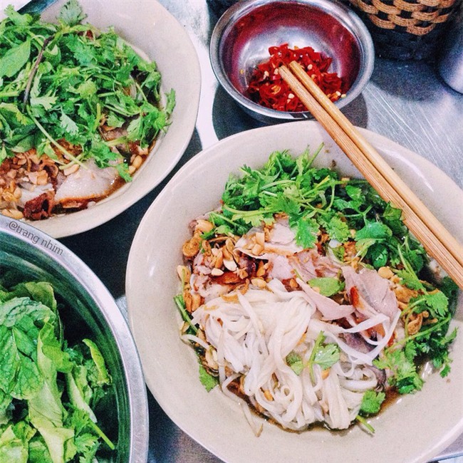 8 món ăn thần thánh giúp bạn chống chọi với thời tiết rán trứng giữa đường của Hà Nội - Ảnh 22.