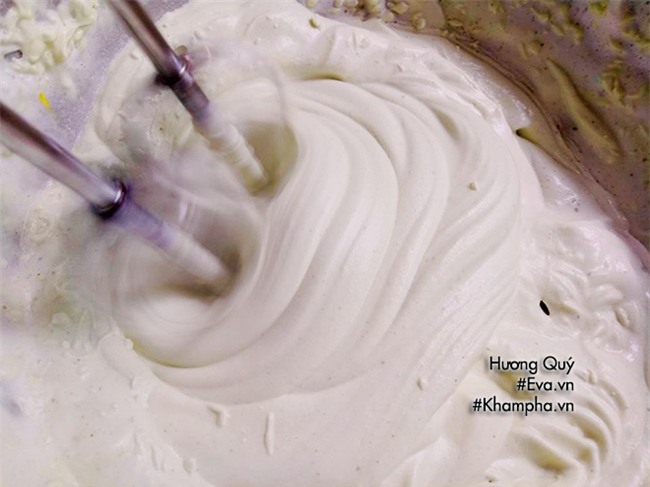 kem tuoi tra xanh dau den hap dan, can mot mieng, mat lim tim - 2