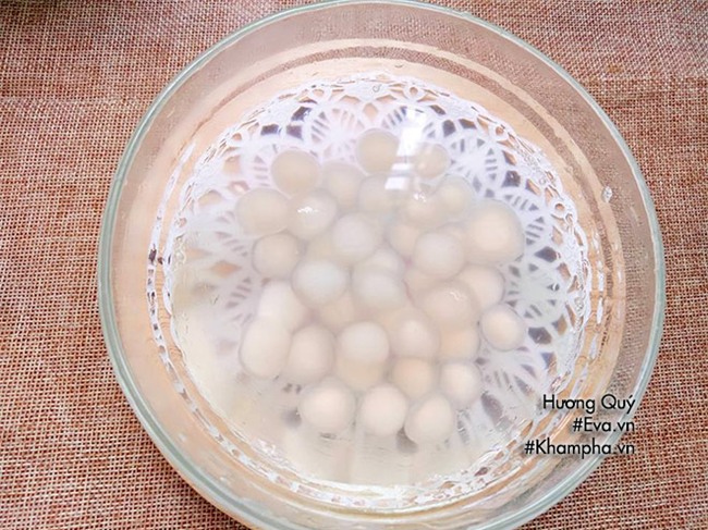 kem tuoi tra xanh dau den hap dan, can mot mieng, mat lim tim - 6