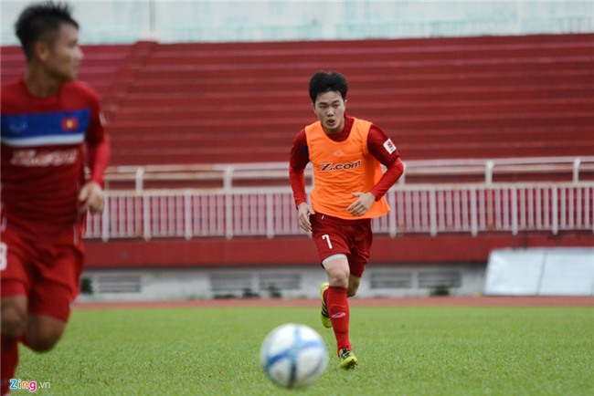 Xuan Truong than thien voi fan o ngay dau tap trung hinh anh 4