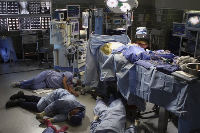 Bí ẩn hồ sơ tuyệt mật của Toxic Lady - người phụ nữ máu độc khiến các bác sĩ ngất hàng loạt - Ảnh 2.