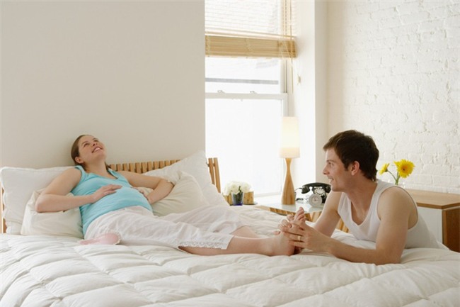 Từ ngày biết được bí mật này, tôi như sống trên đống lửa và luôn lo sợ bị chồng phát hiện - Ảnh 1.