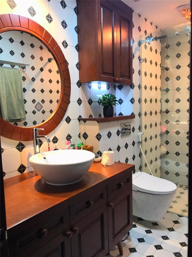 Người phán xử, Thuỳ Dương, Hồng Đăng