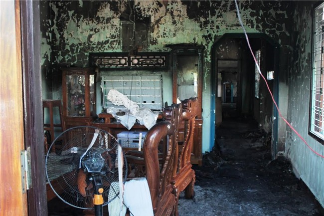 đổ xăng đốt vợ, cháy nhà, Khánh Hòa