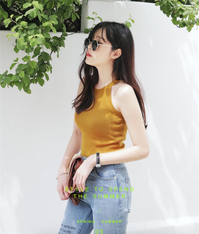 Áo hai dây chất liệu len, vừa sexy hết mức lại vừa phù hợp với thời tiết mát mẻ như thế này! - Ảnh 7.