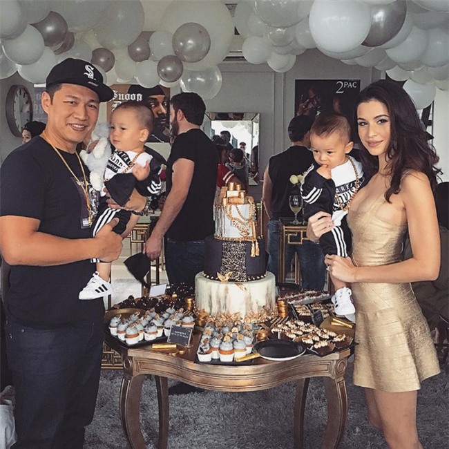 Phát ghen với cuộc sống xa hoa của những cô nàng xinh đẹp, lấy được chồng giàu lại biết cưng chiều vợ hết mực - Ảnh 1.