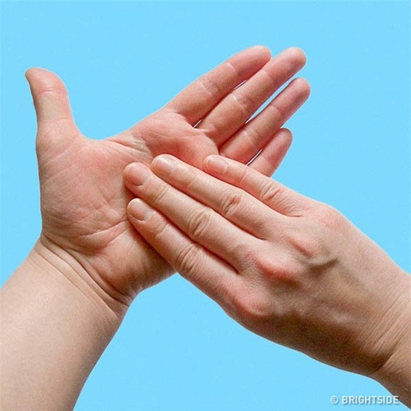 chi voi vai dong tac nay cho ngon tay, ban se thay dieu ky dieu xay ra - 6