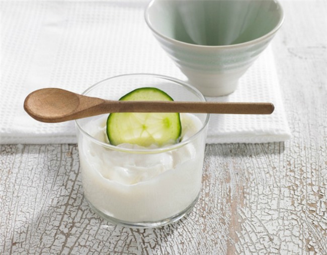 chi 1 hu sua chua ban da co ngay nguyen lieu lam dep "toan nang" cho da - 1