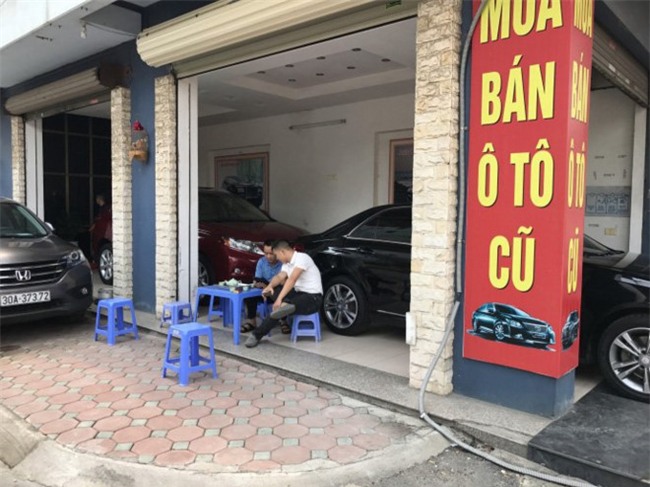 Oto cu e tham, ban lo chang ai mua: Buon to, lo nang hinh anh 2