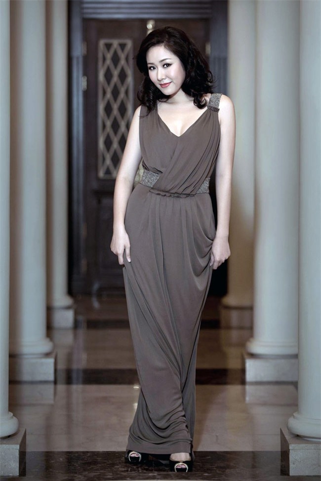 troi ban ve dep hon nguoi, nhung hh ngo phuong lan cu tu dim sac dang tiec - 13