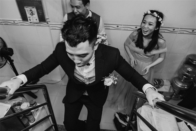 Một thập kỷ yêu và đám cưới “bá đạo” cô dâu mời nguyên dàn phù rể uống nước tương xá xị - Ảnh 15.