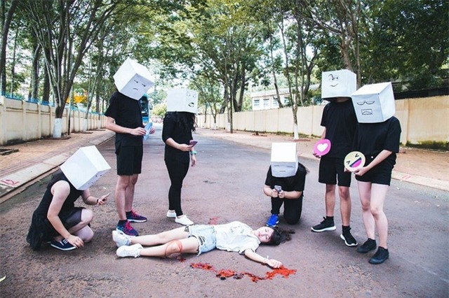 “Facebook không làm họ sống lại đâu bạn ạ!”