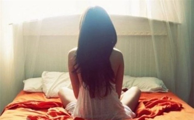 Nam thanh niên xông vào nhà bóp cổ hiếp dâm cô gái ở Sài Gòn