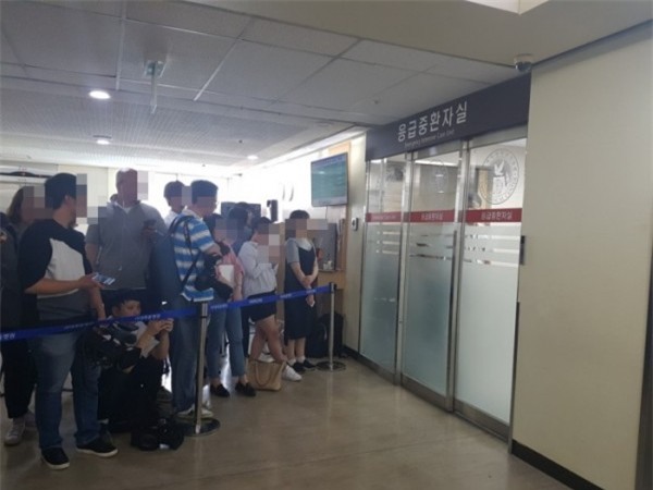 Clip: T.O.P rời khỏi bệnh viện trong khung cảnh hỗn loạn: Tôi xin lỗi - Ảnh 13.