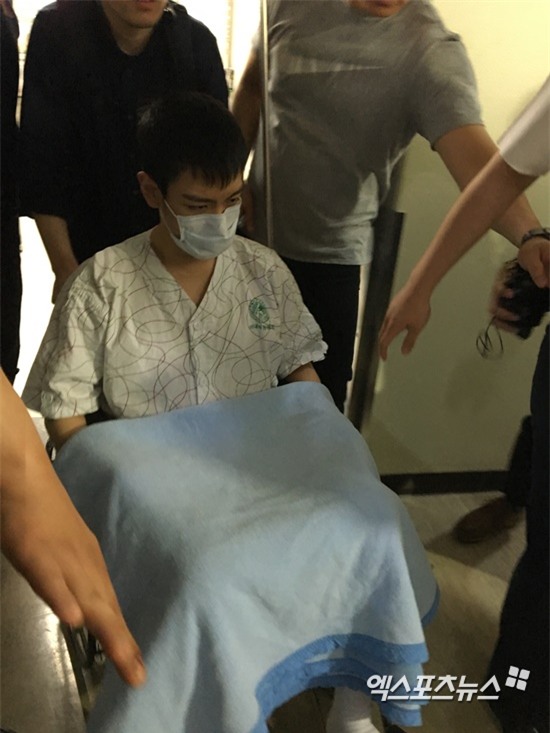 Clip: T.O.P rời khỏi bệnh viện trong khung cảnh hỗn loạn: Tôi xin lỗi - Ảnh 6.
