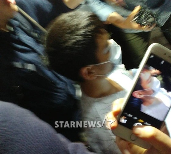 Clip: T.O.P rời khỏi bệnh viện trong khung cảnh hỗn loạn: Tôi xin lỗi - Ảnh 7.