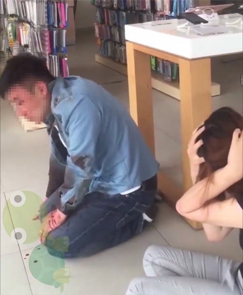 phat hien vo hen tinh nhan di du lich, chong cung "500 anh em" den tan noi lam viec danh ghen - 1