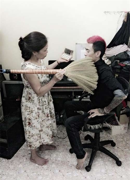 Bật khóc rồi bật cười chính là hai cảm xúc của cư dân mạng sau khi xem xong bức ảnh Mẹ chờ cơm này - Ảnh 5.