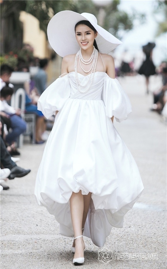 mỹ nhân Việt, Hồ Ngọc Hà, Ngọc Trinh, Midu, Lý Phương Châu