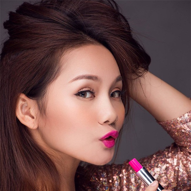 Bí quyết giữ dáng mảnh, eo thon mà vẫn vô cùng khỏe mạnh, không cần ăn kiêng của cô nàng da nâu xinh đẹp - Ảnh 1.