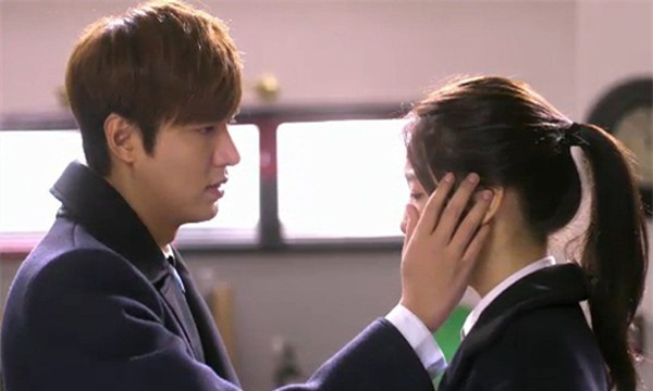 ngay hom dau tien den nha ban trai, toi da quyet dut tinh vi nhin thay canh nay - 1