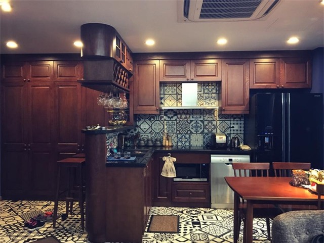 Cuộc sống trái ngược nhau của dàn diễn viên phim Người phán xử - Ảnh 9.