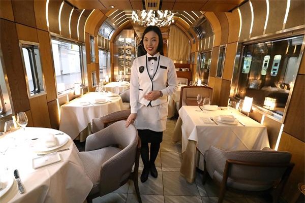 Chuyến du ngoạn 270 triệu đồng trên chiếc tàu sang chảnh độc nhất ở Nhật Bản - Ảnh 7.