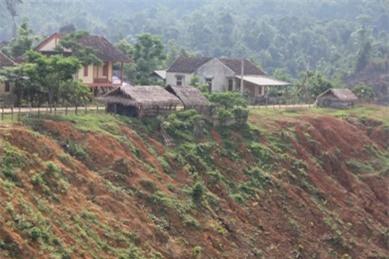 nghe an: song vat va tai khu tai dinh cu thuy dien hua na hinh anh 4