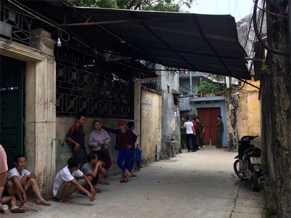 vu be 35 ngay tuoi tu vong trong chau nuoc o ha noi: "4h sang me chau van cho con trai bu" - 3