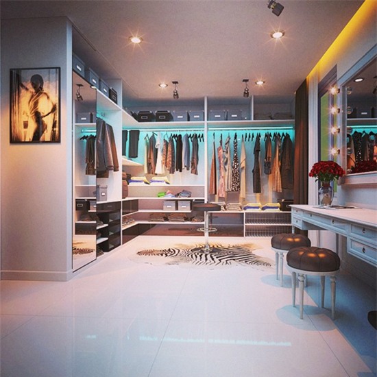 Ngọc Trinh, Khánh My, sao Việt