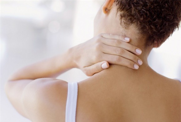 xoay cổ cho đỡ mỏi, xoay cổ, đôt quỵ, đột quỵ vì xoay cổ, đột quỵ vì xoay cổ cho đỡ mỏi