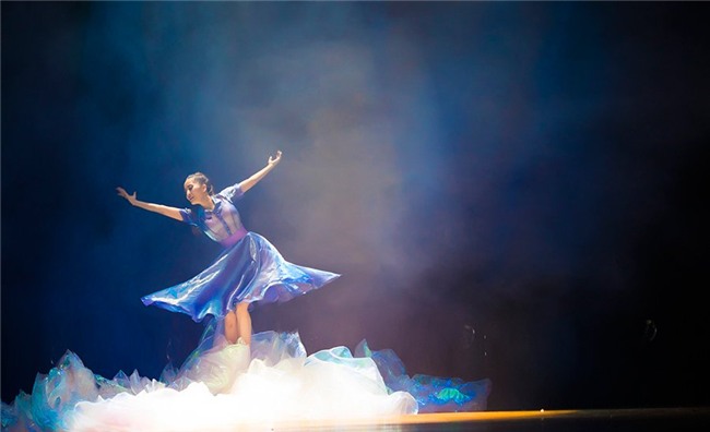 Chí Anh, Khánh Thi, Phan Hiển, sao việt