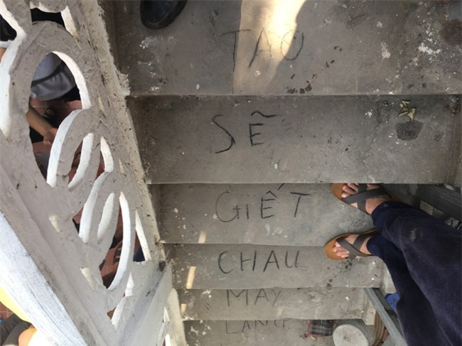 Ông nội kể lại giây phút phát hiện cháu trai 33 ngày tuổi tử vong trong chậu nước - Ảnh 2.