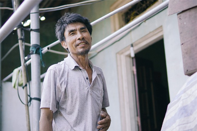 Gồng mình nuôi 2 đứa con bại não và mẹ già bệnh tật nhưng đôi vợ chồng này chưa một lần muốn bỏ cuộc - Ảnh 5.