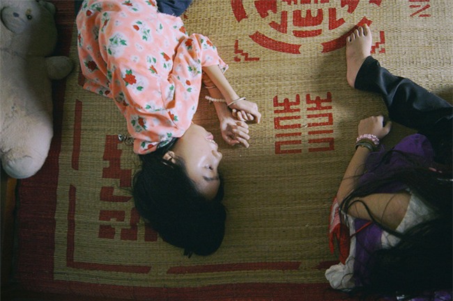 Gồng mình nuôi 2 đứa con bại não và mẹ già bệnh tật nhưng đôi vợ chồng này chưa một lần muốn bỏ cuộc - Ảnh 7.