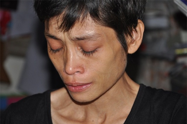 Chồng chị mất cách đây 3 năm vì tai nạn ngã cột điện khi đang lao động.