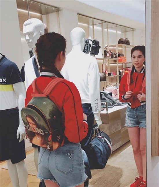 dem hoi chan dai that bai, ngoc trinh van bo tram trieu sam do hieu hinh anh 4