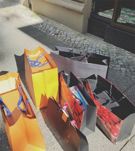 dem hoi chan dai that bai, ngoc trinh van bo tram trieu sam do hieu hinh anh 8