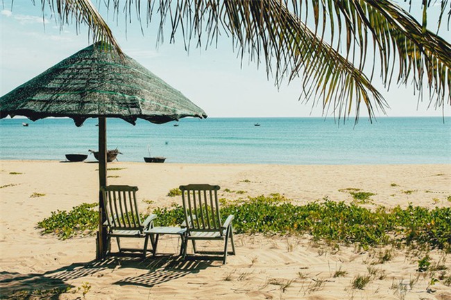 Ngay gần Hội An có bãi biển lọt top đẹp nhất Châu Á: Mới toanh và cực ít người biết - Ảnh 1.