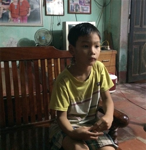 gan nha chau be 35 ngay tuoi chet trong chau nuoc, mot be trai 9 tuoi suyt bi bat coc - 3