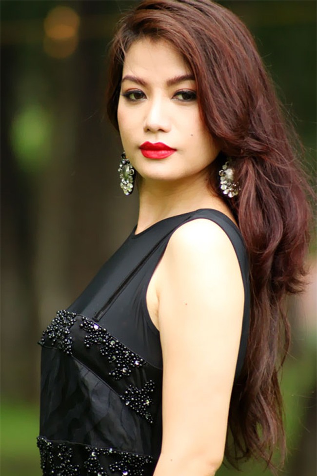 Dù chưa 1 lần nhận thẩm mỹ nhưng khuôn mặt của Trương Ngọc Ánh cứ lúc gọn lúc sưng - Ảnh 4.