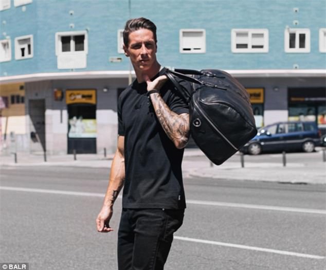 Cận cảnh vẻ đẹp trai nam tính của Fernando Torres khi hóa thân làm người mẫu - Ảnh 4.