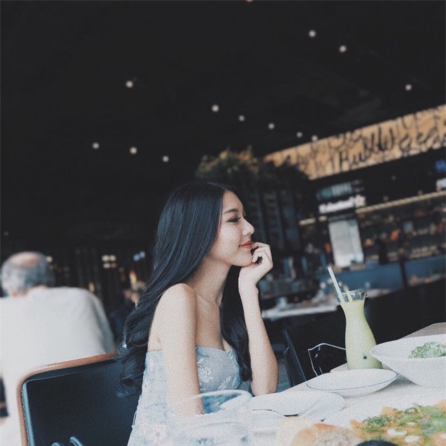 co gai thai lan xinh dep nhu nu than khien canh may rau xao xuyen - 10