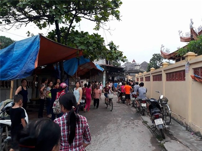 vu be 33 ngay tuoi tu vong: me tung dang anh con kem loi yeu hinh anh 2