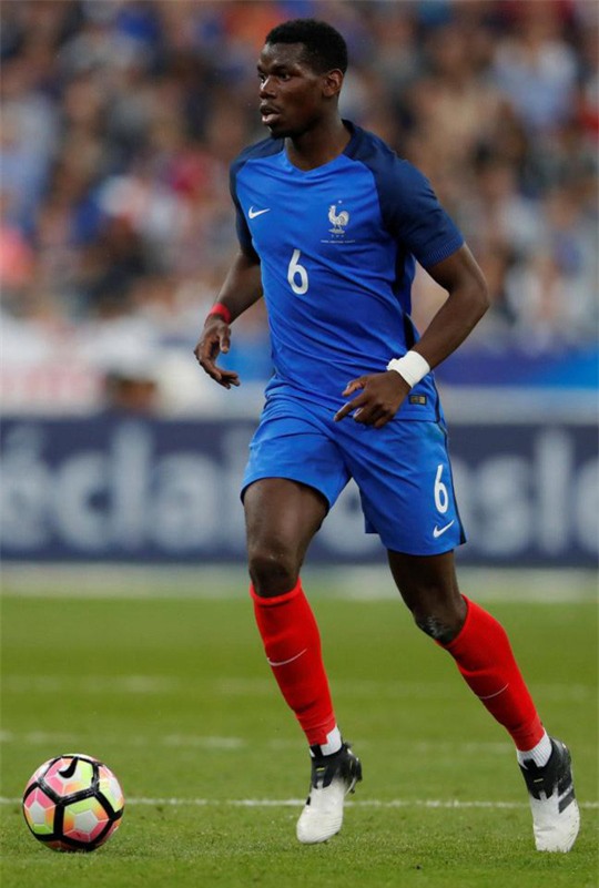 Pogba theo phong cách Trung Quốc trước mùa giải mới - Ảnh 4.