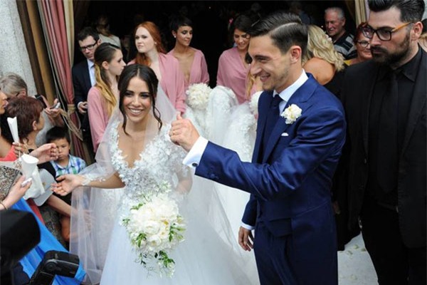 Lễ cưới lung linh của trai đẹp Darmian - Ảnh 4.