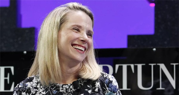 Yahoo tan r&#227;, cựu CEO Marissa Mayer th&#250; nhận gh&#233;t d&#249;ng Yahoo Mail chẳng kh&#225;c g&#236; ch&#250;ng ta