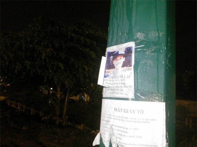 Đứa con trai đi lạc, cặp vợ chồng trẻ bỏ việc, in hình con đi hỏi khắp nơi trong tuyệt vọng - Ảnh 11.