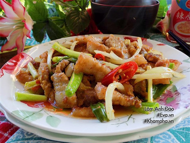 thit lon rim chao la mieng dua com ngay mua - 8